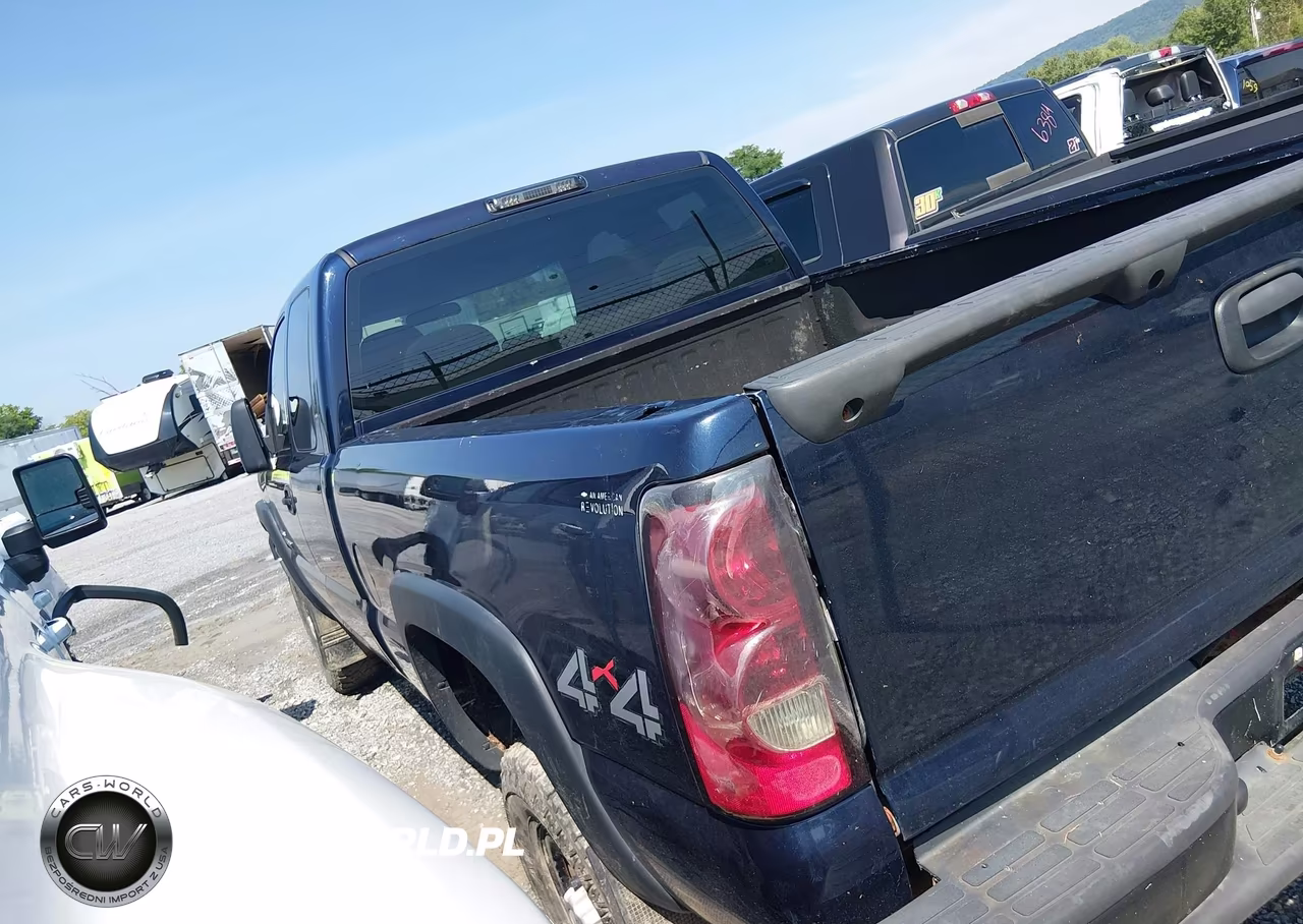 2007 Chevrolet Silverado 2500Hd Classic Work Truck VIN:1GCHK29D77E163465 - 3