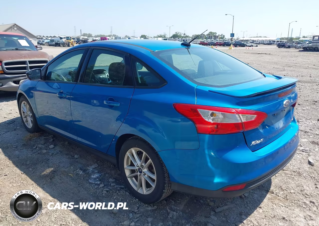 2014 Ford Focus Se VIN:1FADP3F26EL353071 - 3