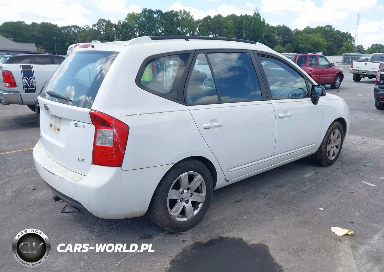 2007 Kia Rondo Lx VIN:KNAFG525277073056 - 4