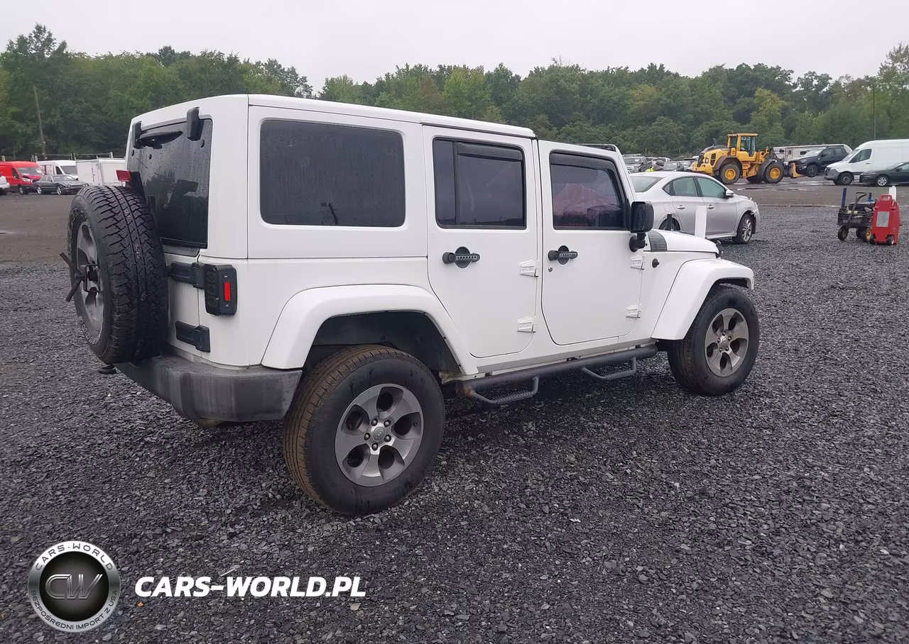 2012 Jeep Wrangler Unlimited Sport VIN:1C4BJWDG8CL286747 - 4