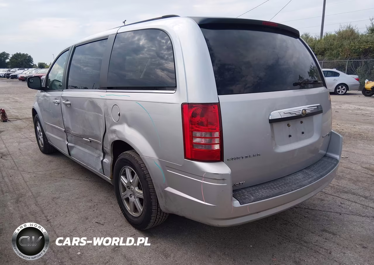 2010 Chrysler Town & Country Touring VIN:2A4RR5D14AR413411 - 3