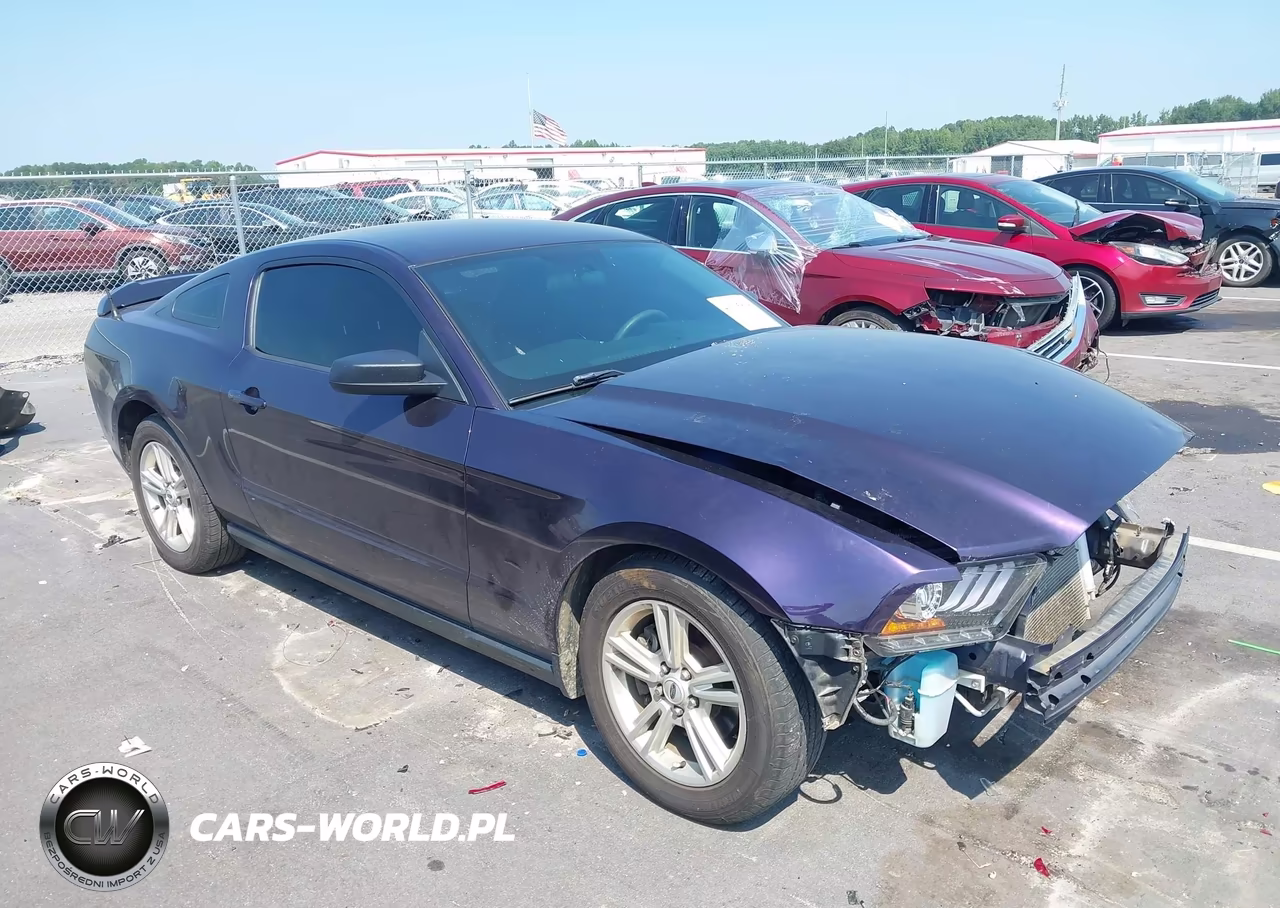 2012 Ford Mustang V6