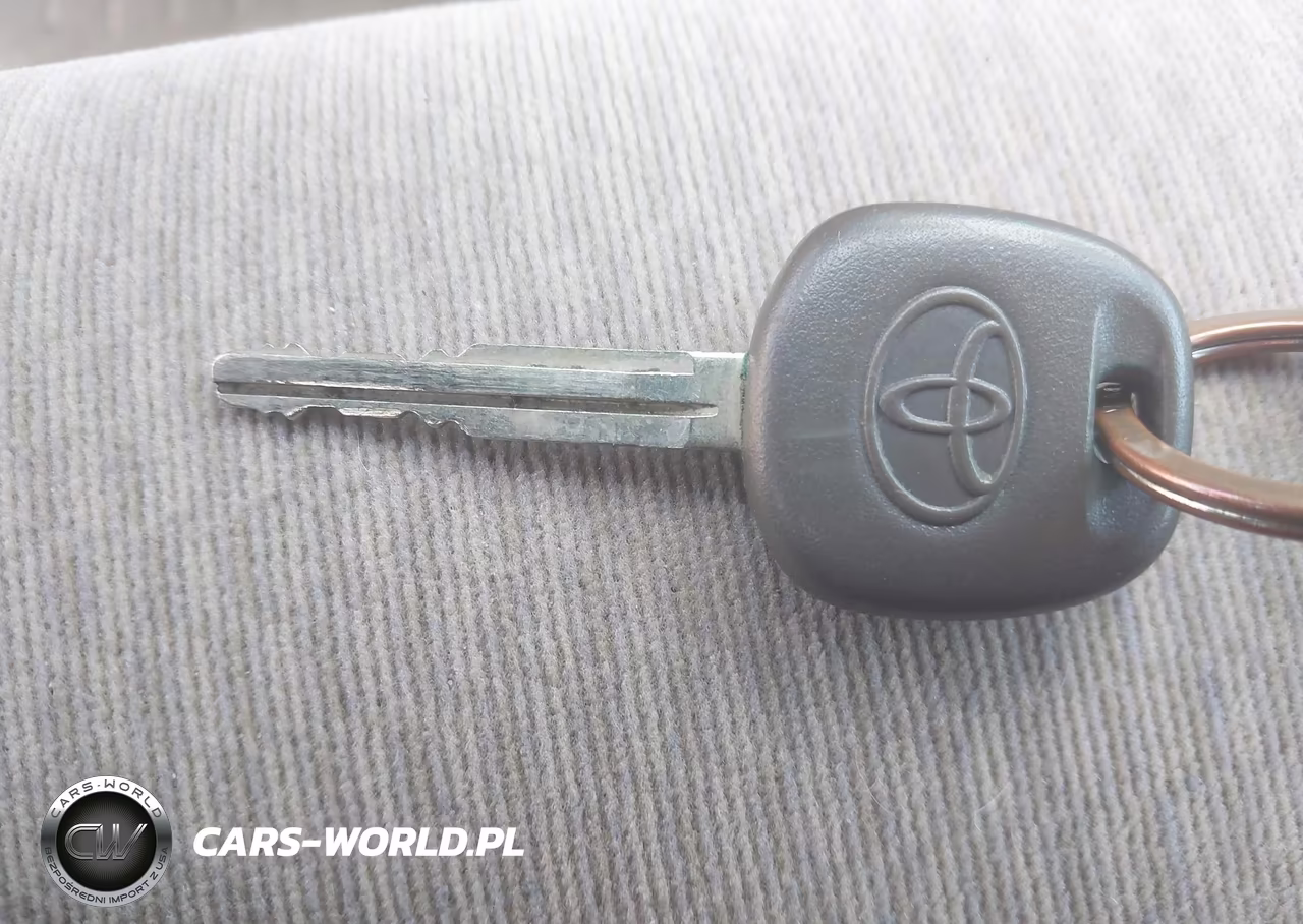 2005 Toyota Corolla Le VIN:1NXBR30E05Z477745 - 11