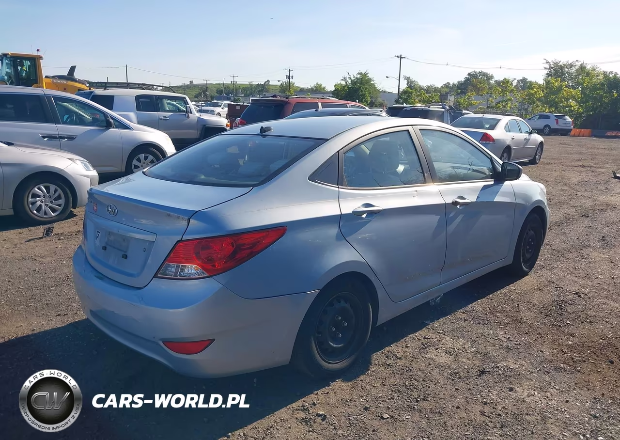 2013 Hyundai Accent Gls VIN:KMHCT4AE3DU331655 - 4