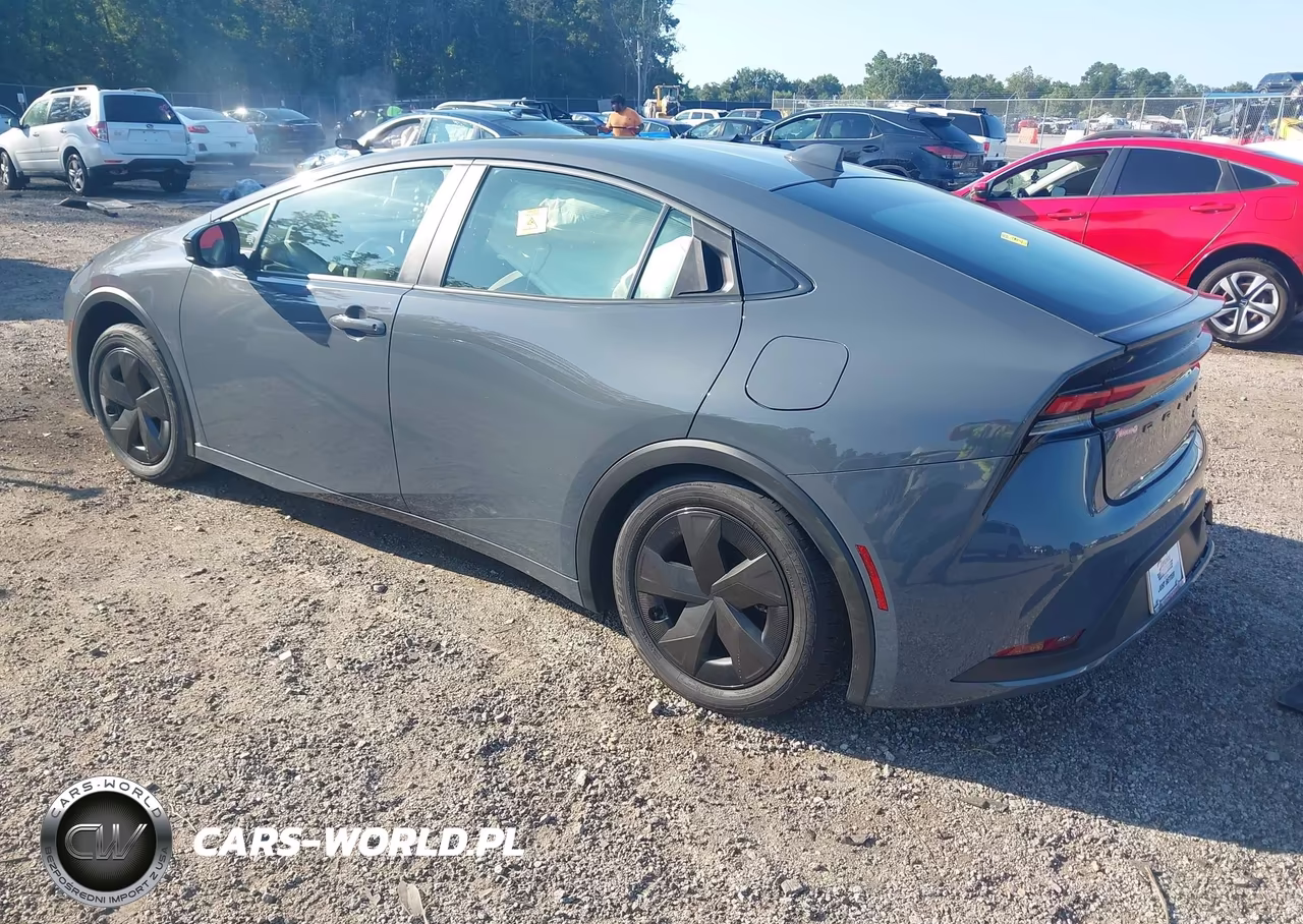 2025 Toyota Prius Le VIN:JTDACAAU1S3064679 - 3