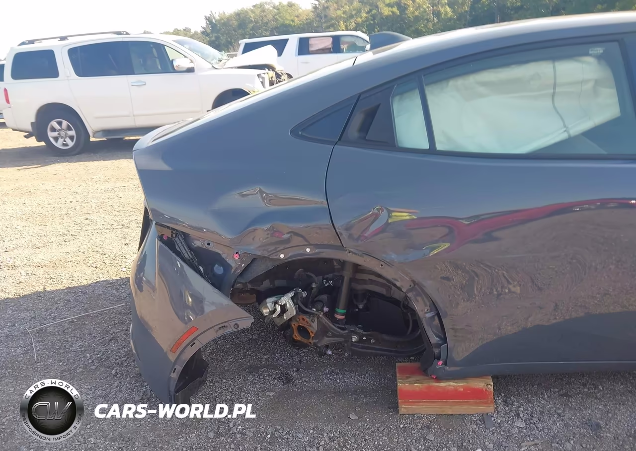 2025 Toyota Prius Le VIN:JTDACAAU1S3064679 - 6