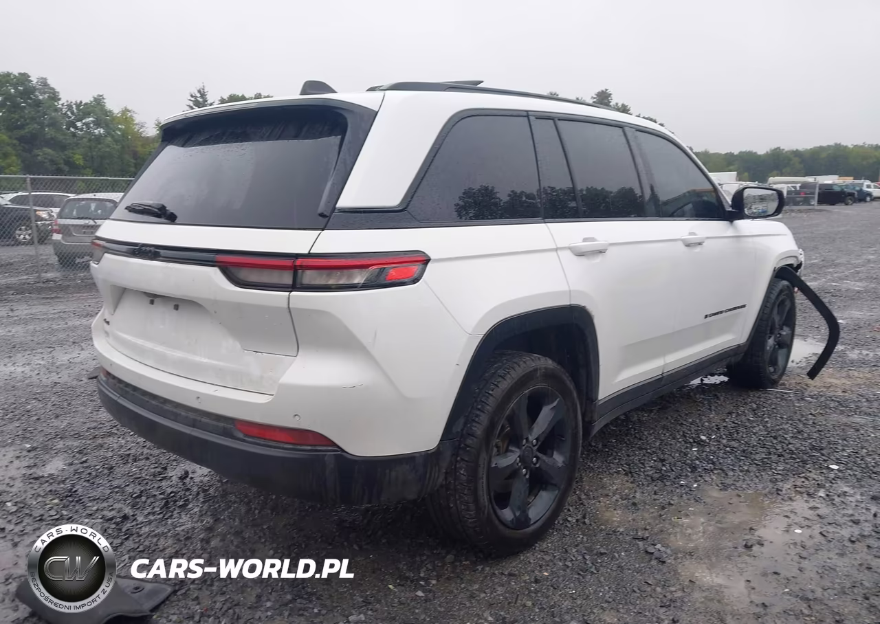 2023 Jeep Grand Cherokee Altitude 4X4 VIN:1C4RJHAG8PC504707 - 4