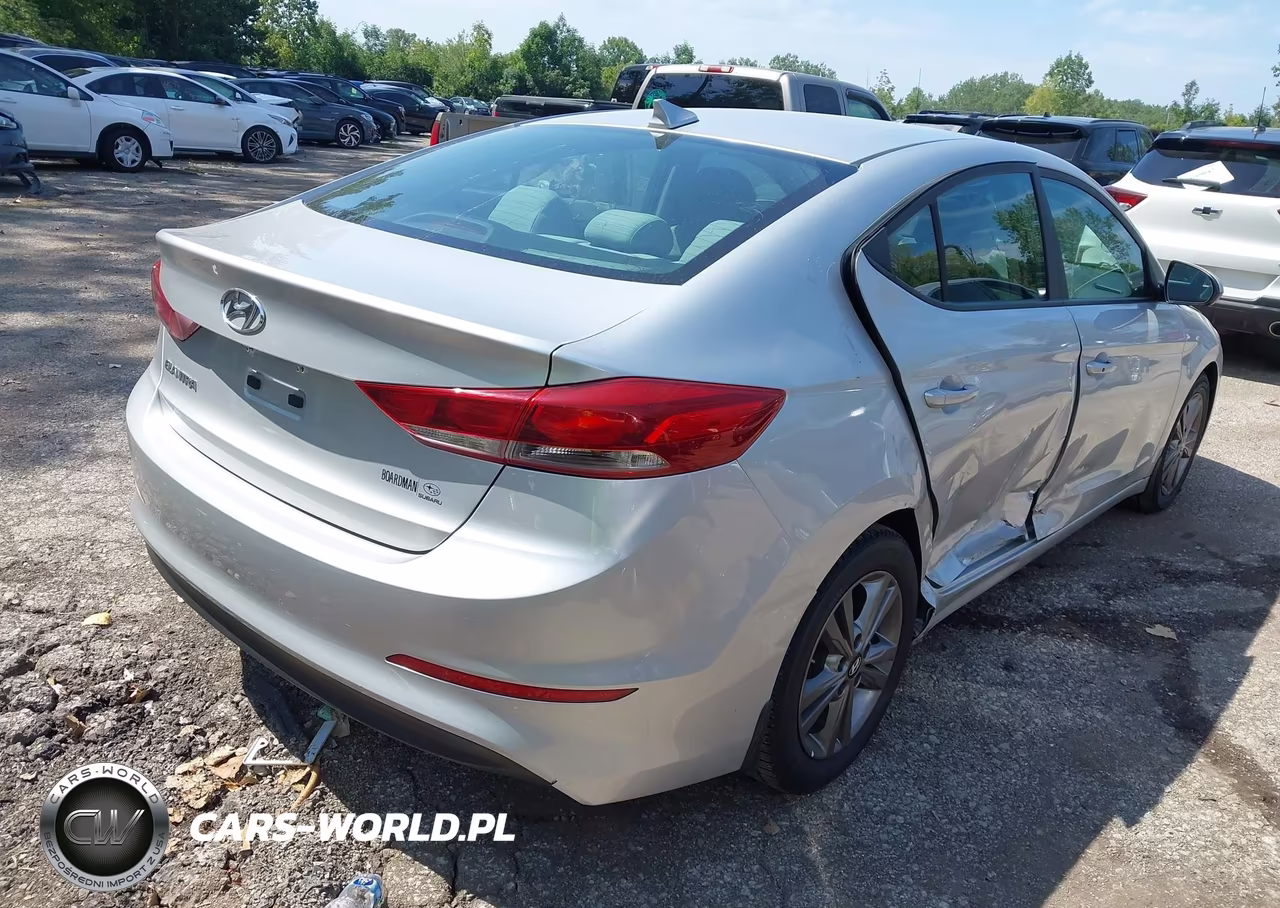 2017 Hyundai Elantra Se VIN:5NPD84LF2HH092082 - 4
