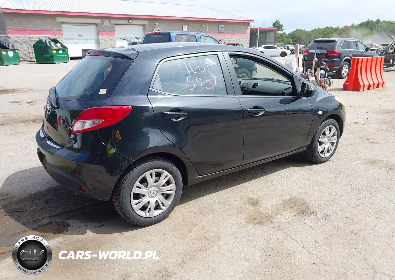 2014 Mazda Mazda2 Sport VIN:JM1DE1KZ3E0175306 - 4