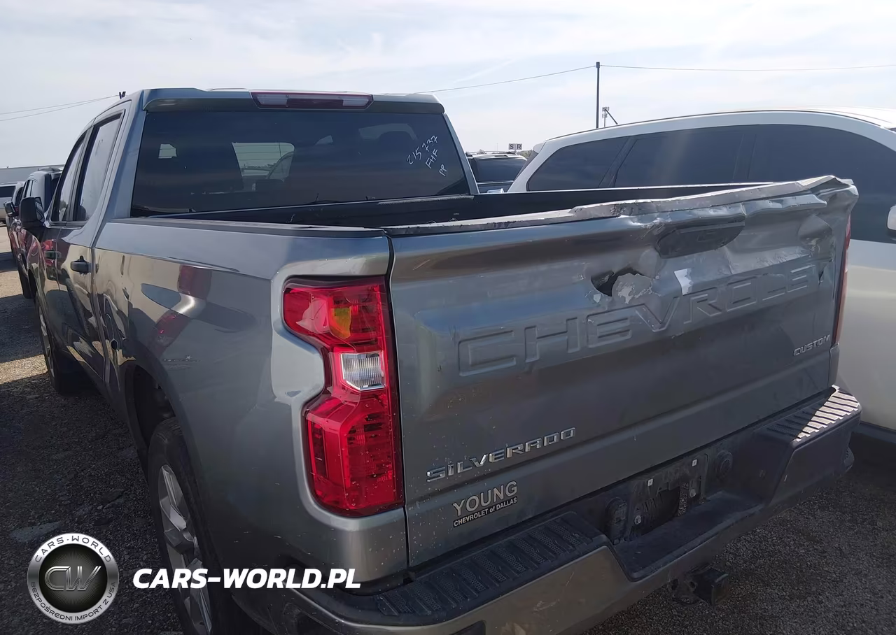2023 Chevrolet Silverado 1500 VIN:3GCPABEK7PG215737 - 3