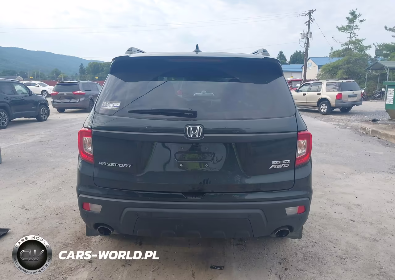 2019 Honda Passport Touring VIN:5FNYF8H98KB004496 - 16