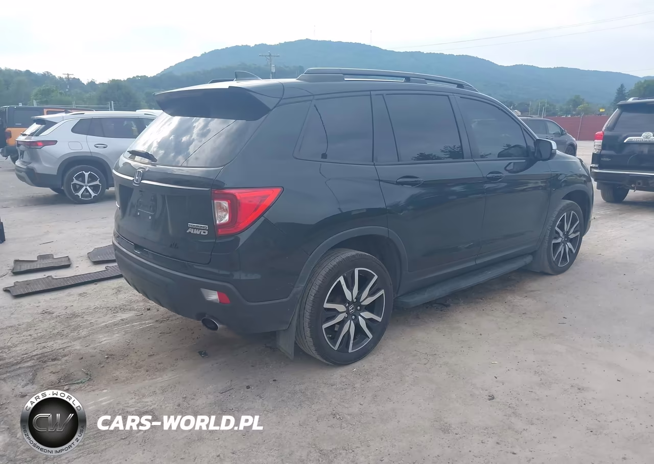 2019 Honda Passport Touring VIN:5FNYF8H98KB004496 - 4