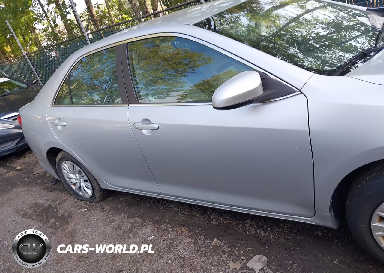 2014 Toyota Camry Le VIN:4T4BF1FK1ER425573 - 13