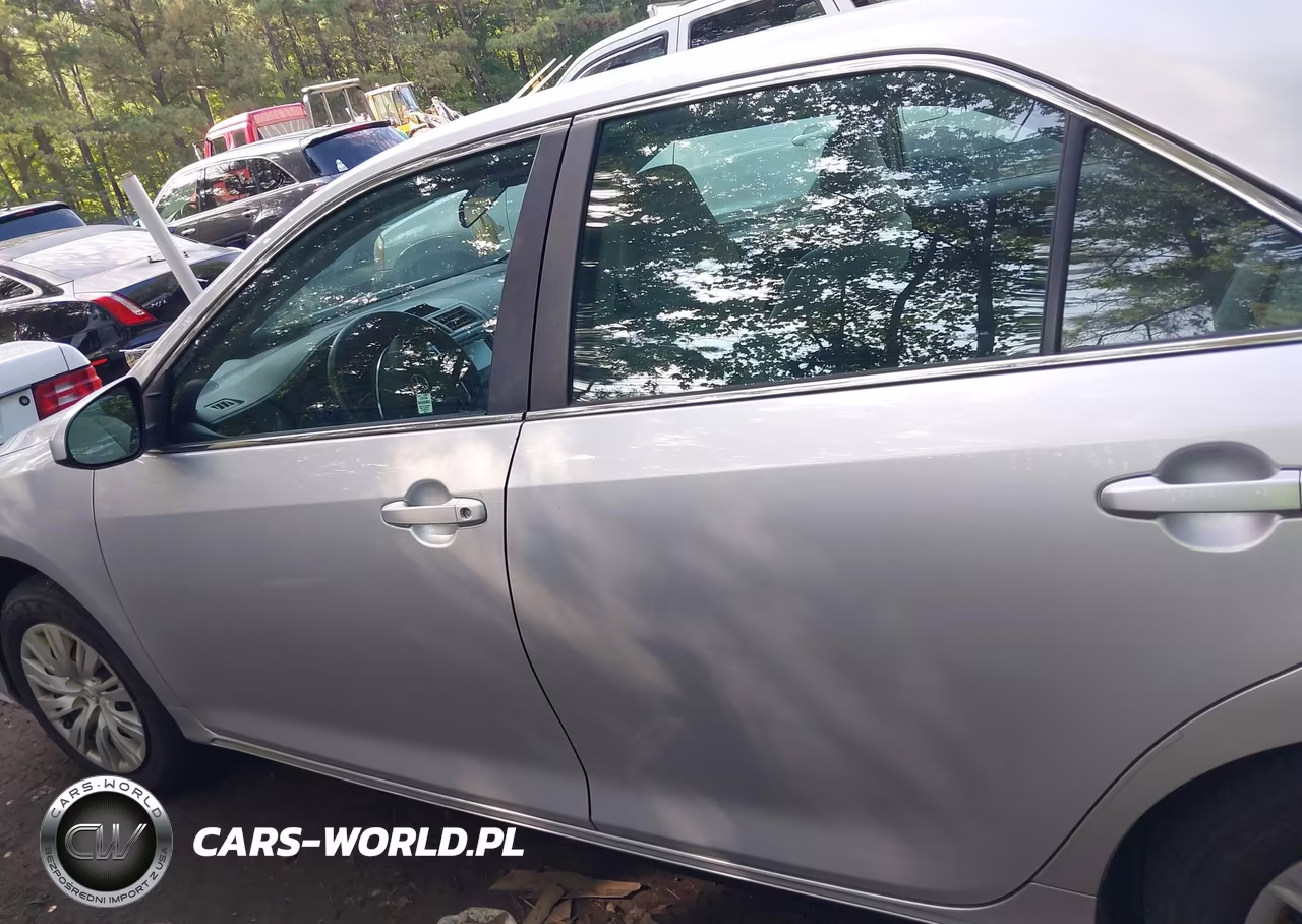 2014 Toyota Camry Le VIN:4T4BF1FK1ER425573 - 14