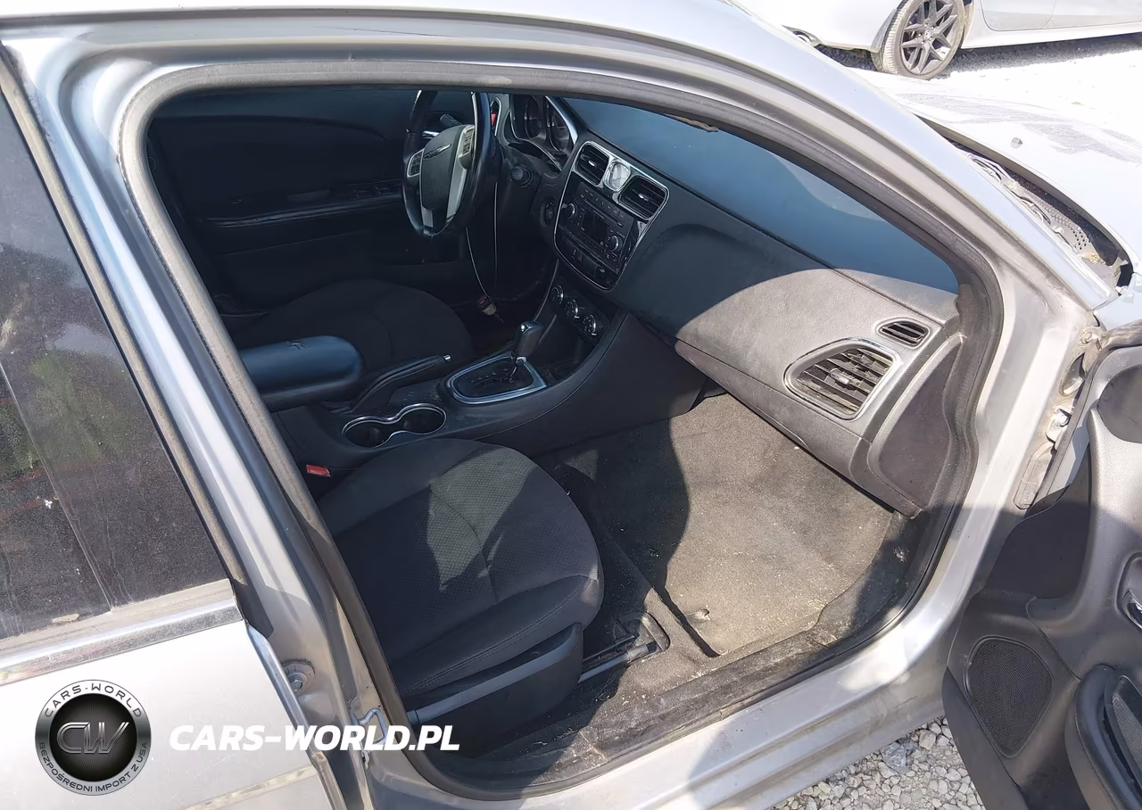 2014 Chrysler 200 Touring VIN:1C3CCBBGXEN183898 - 5