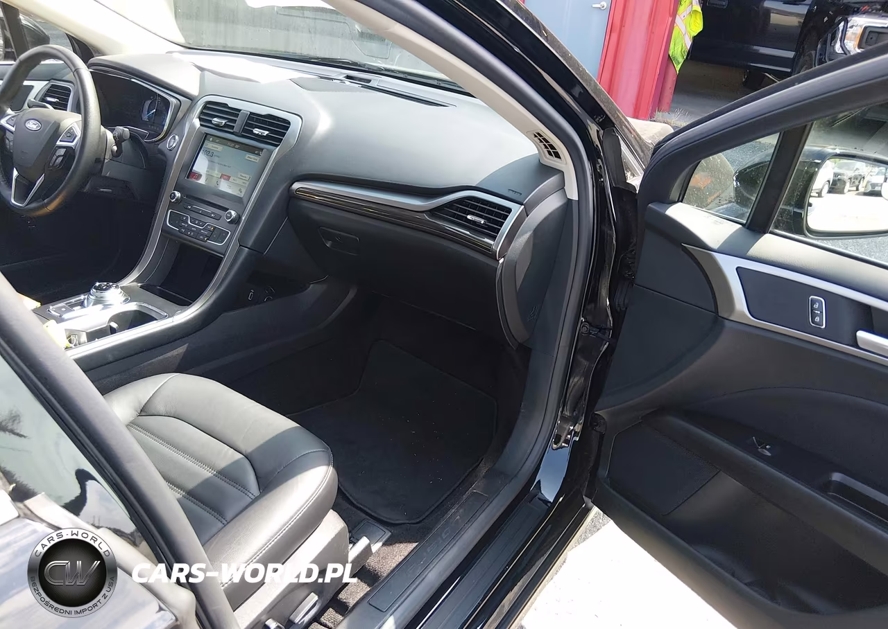 2017 Ford Fusion Energi Se Luxury VIN:3FA6P0PU9HR124980 - 5