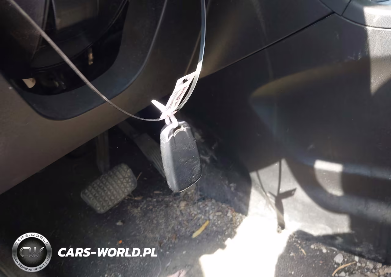 2019 Chevrolet Equinox Premier VIN:2GNAXYEXXK6270343 - 11