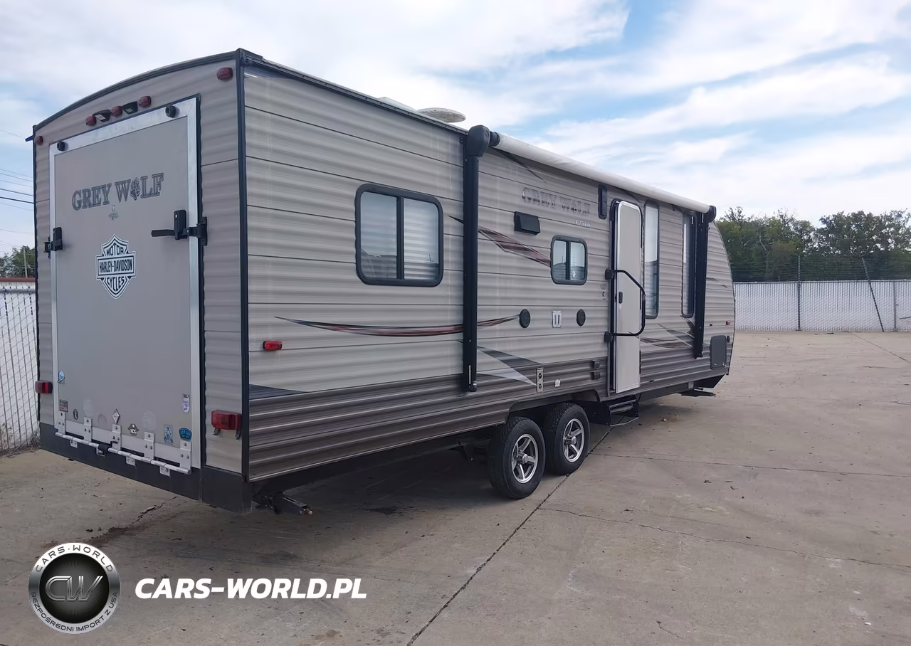 2017 Cherokee By Forest R Grey Wolf Toy Hauler VIN:4X4TCKX20HK036756 - 4