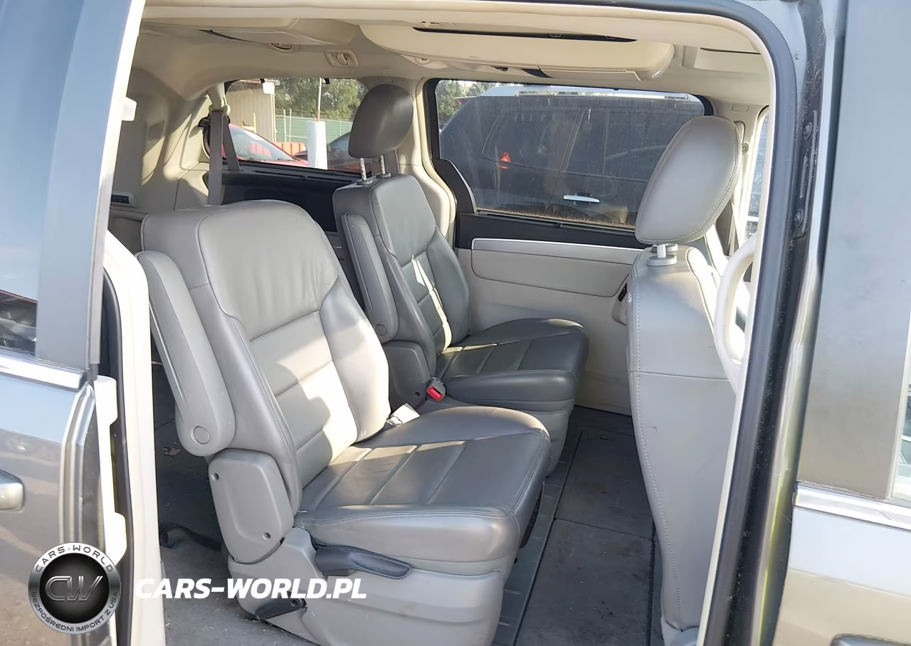 2010 Volkswagen Routan Sel VIN:2V4RW5DX2AR236947 - 8