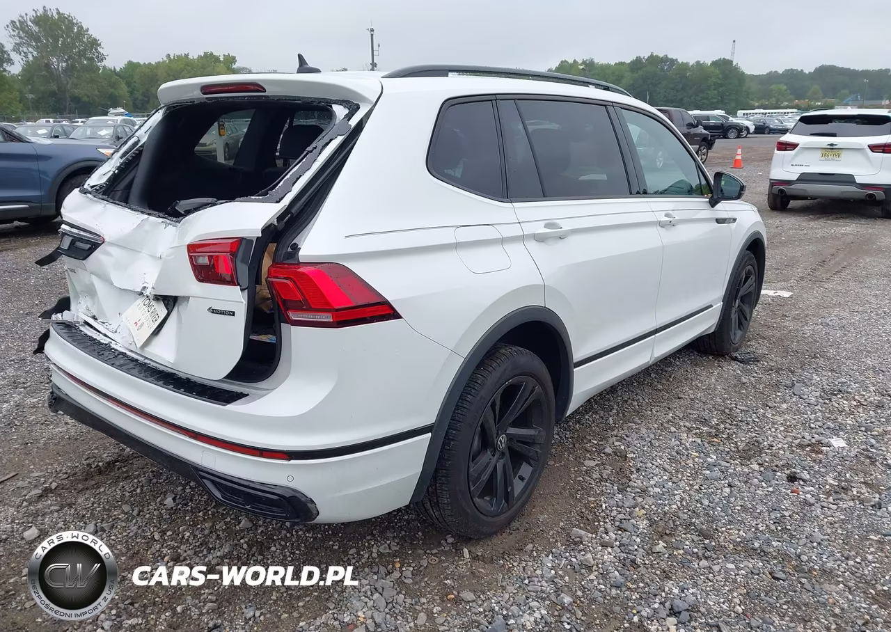 2023 Volkswagen Tiguan 2.0T Se R-Line Black VIN:3VV8B7AX2PM024682 - 4