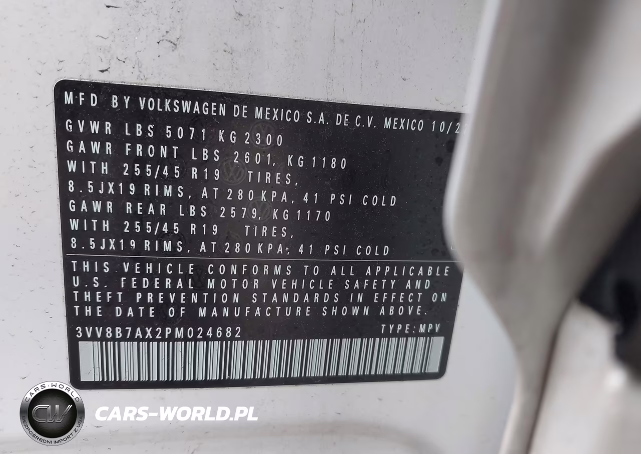 2023 Volkswagen Tiguan 2.0T Se R-Line Black VIN:3VV8B7AX2PM024682 - 9