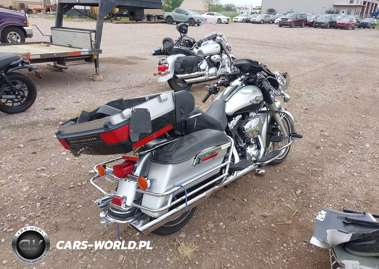 2003 Harley-Davidson Flhtcui Anniversary VIN:1HD1FCW473Y632626 - 4