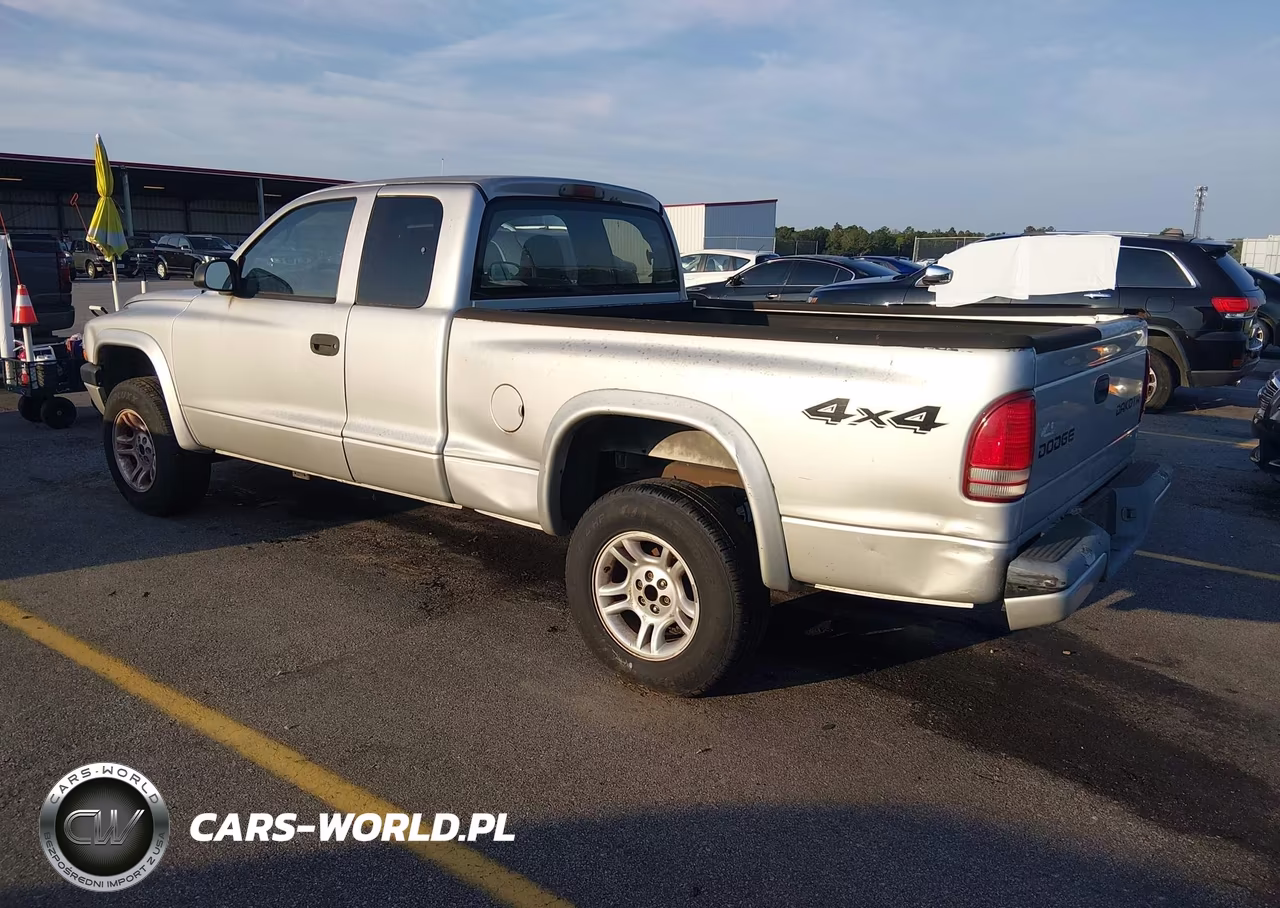 2003 Dodge Dakota Sport VIN:1D7HG32X13S235578 - 3