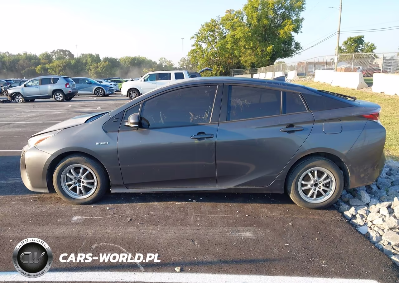 2017 Toyota Prius Two VIN:JTDKBRFU2H3056890 - 14