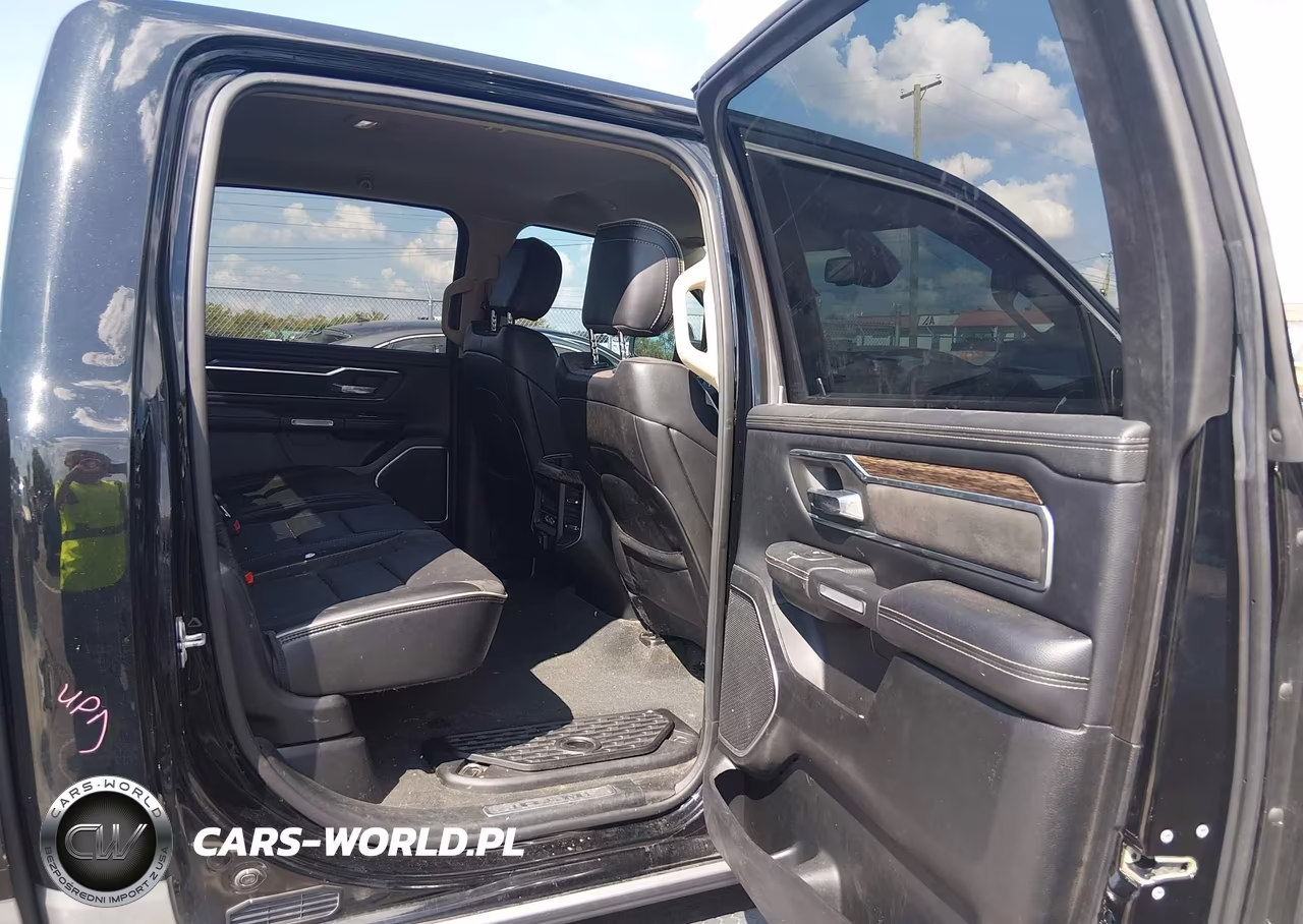 2020 Ram 1500 Laramie 4X4 5'7 Box VIN:1C6SRFJT7LN348936 - 8