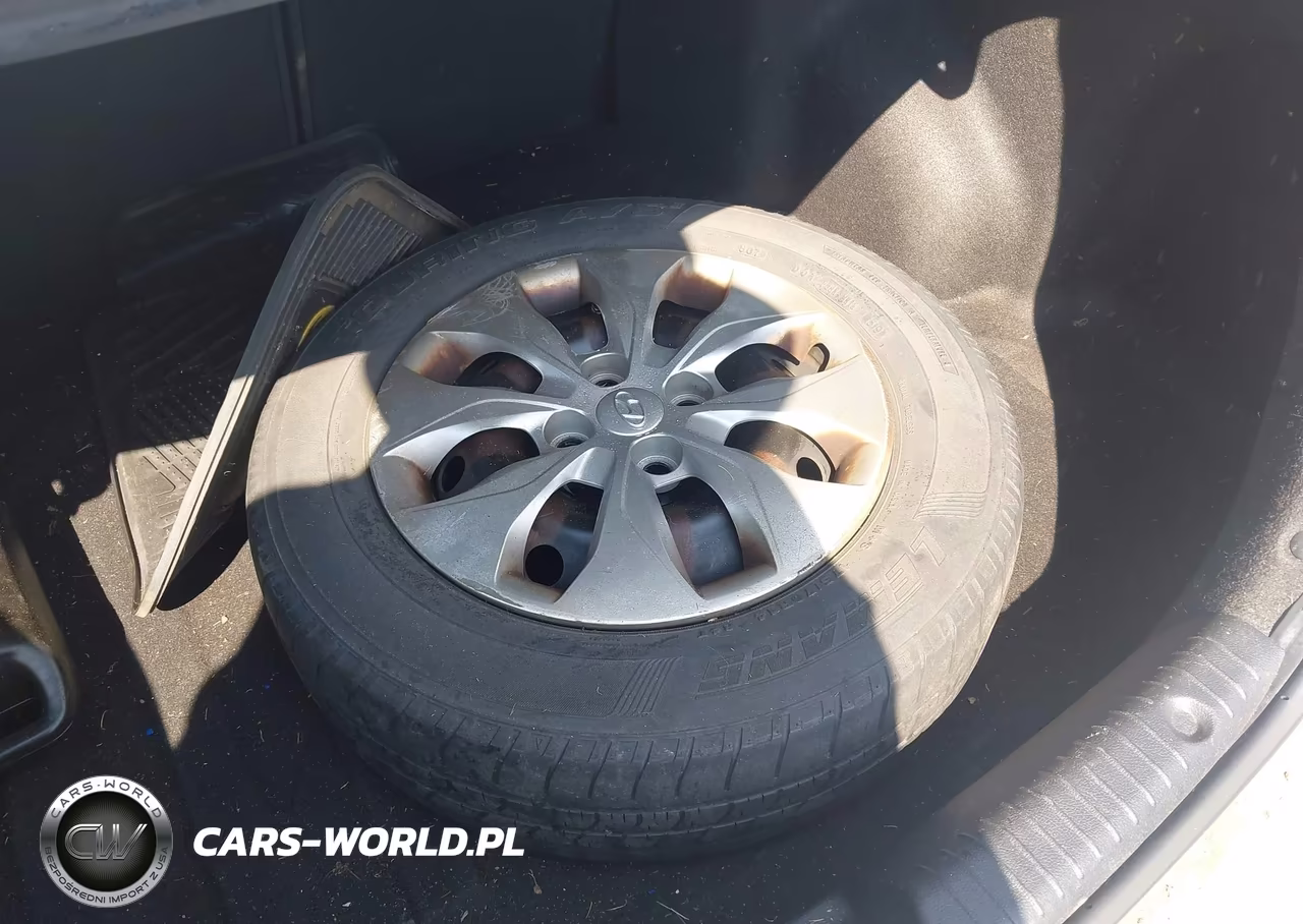 2015 Hyundai Accent Gls VIN:KMHCT4AE7FU841140 - 12