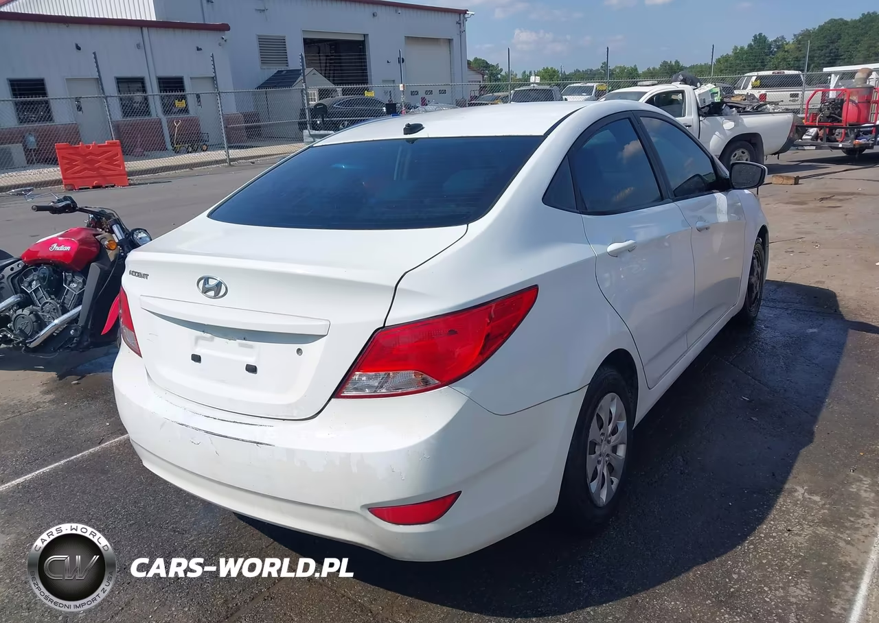 2015 Hyundai Accent Gls VIN:KMHCT4AE7FU841140 - 4