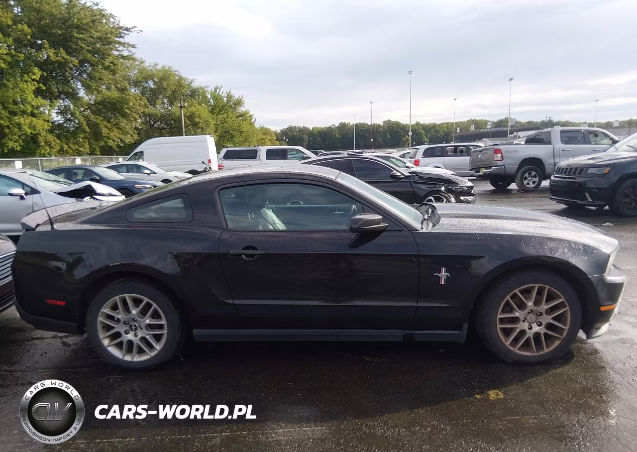 2012 Ford Mustang V6 Premium VIN:1ZVBP8AM0C5231814 - 13