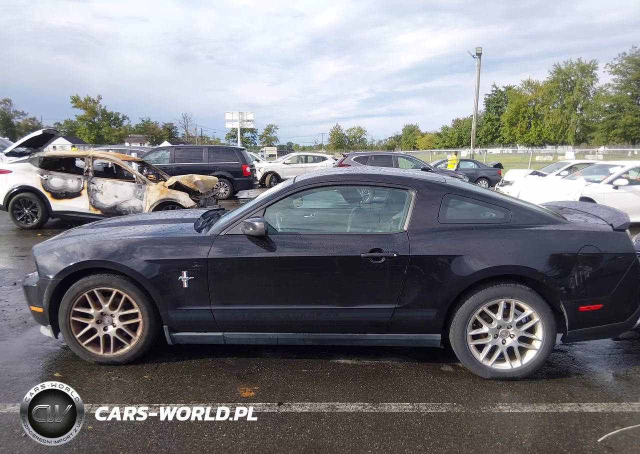 2012 Ford Mustang V6 Premium VIN:1ZVBP8AM0C5231814 - 15