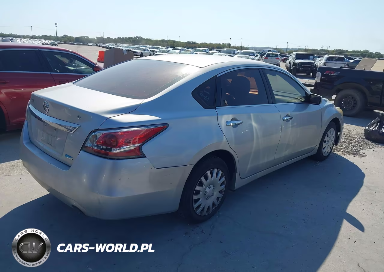 2014 Nissan Altima 2.5 S VIN:1N4AL3AP5EC142994 - 4