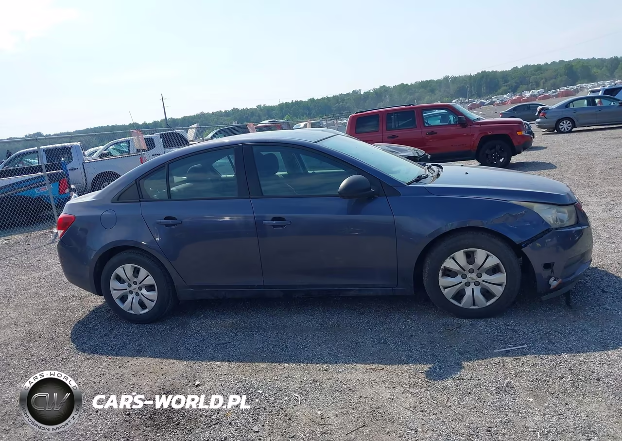 2014 Chevrolet Cruze Ls Auto VIN:1G1PA5SG2E7406372 - 13