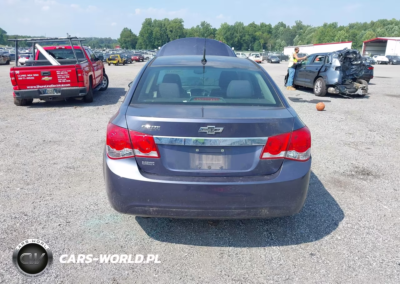 2014 Chevrolet Cruze Ls Auto VIN:1G1PA5SG2E7406372 - 16