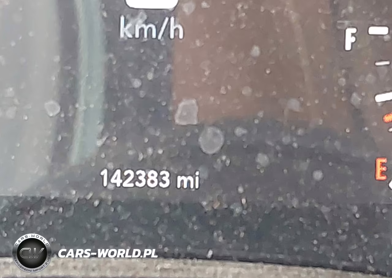 2018 Dodge Challenger Sxt VIN:2C3CDZAG4JH286812 - 15