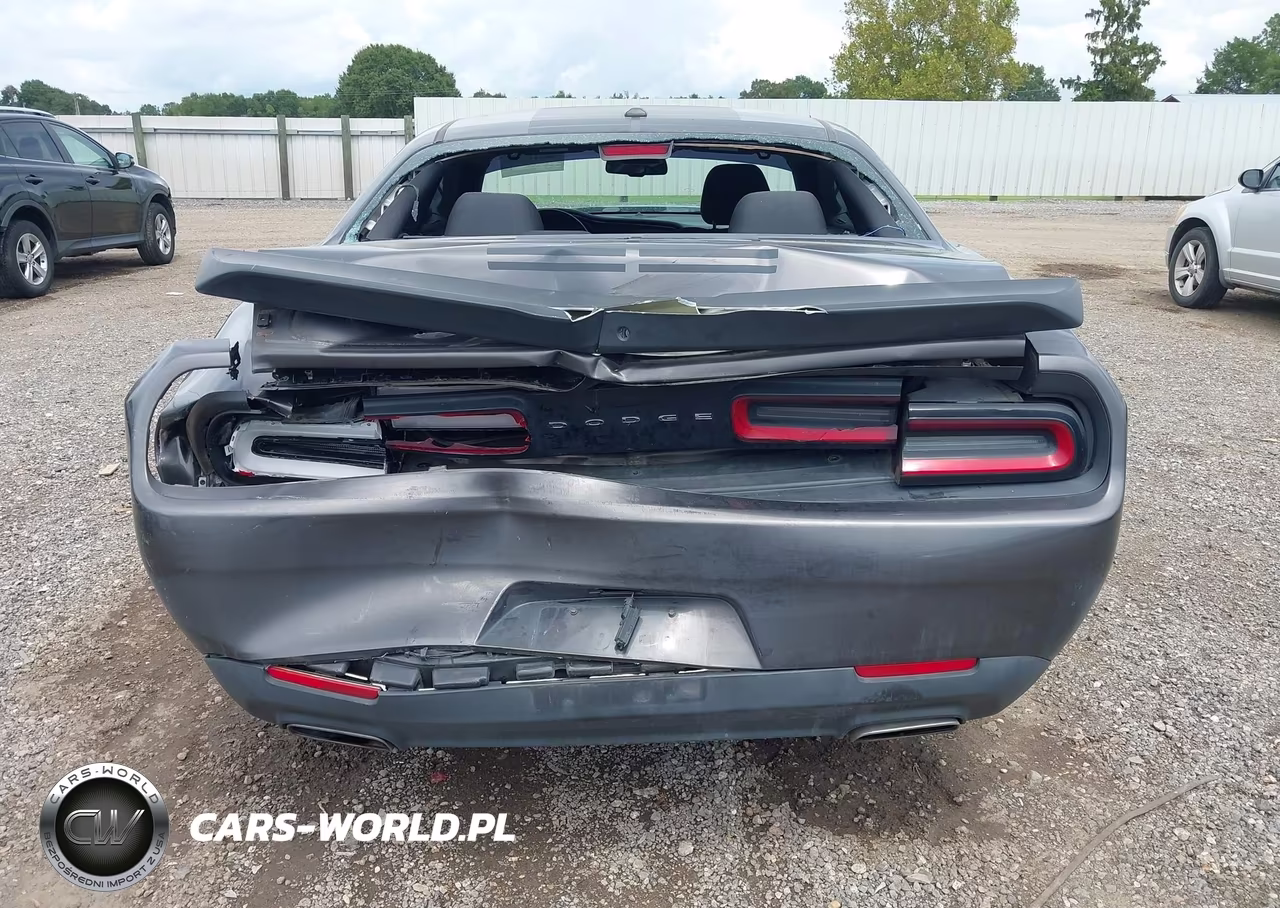 2018 Dodge Challenger Sxt VIN:2C3CDZAG4JH286812 - 16