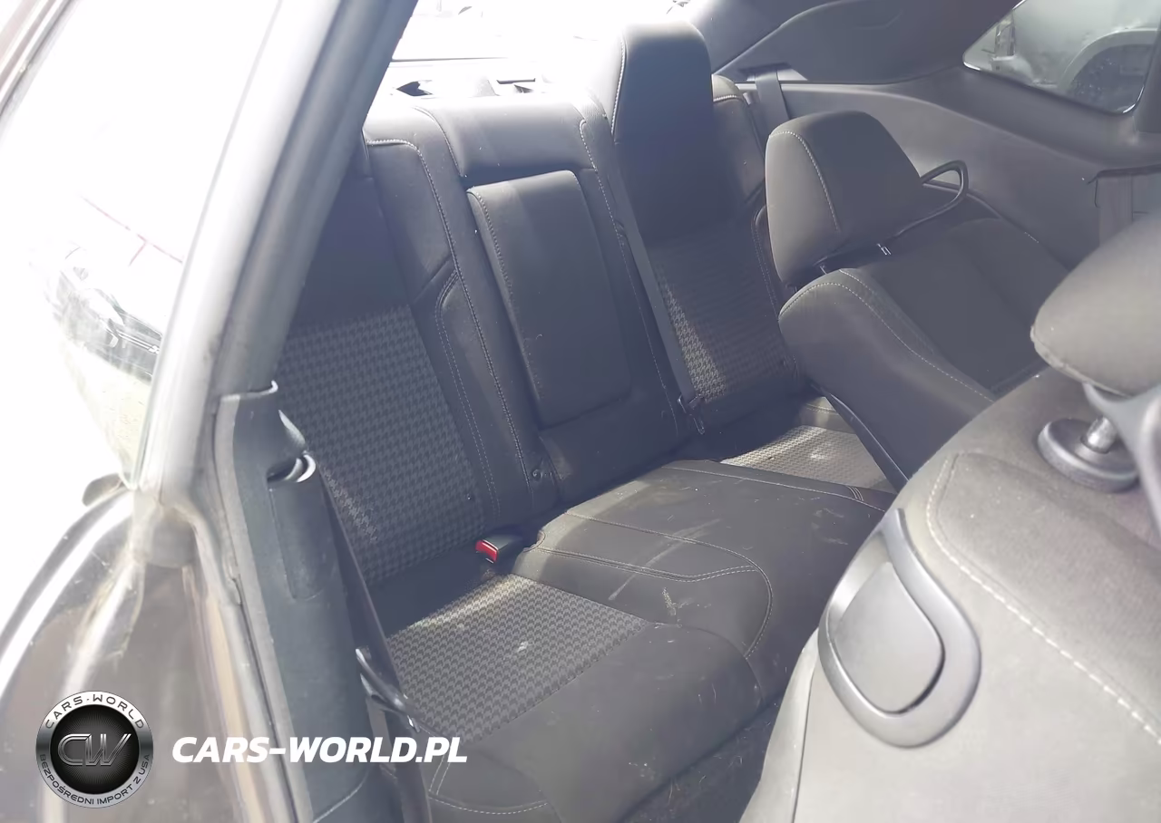 2018 Dodge Challenger Sxt VIN:2C3CDZAG4JH286812 - 8