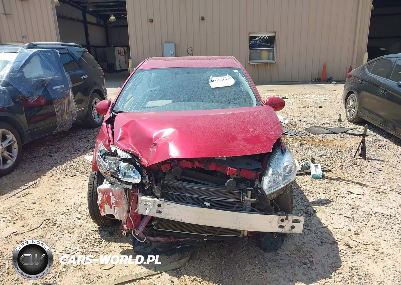 2015 Toyota Prius Two VIN:JTDKN3DU9F1979691 - 13