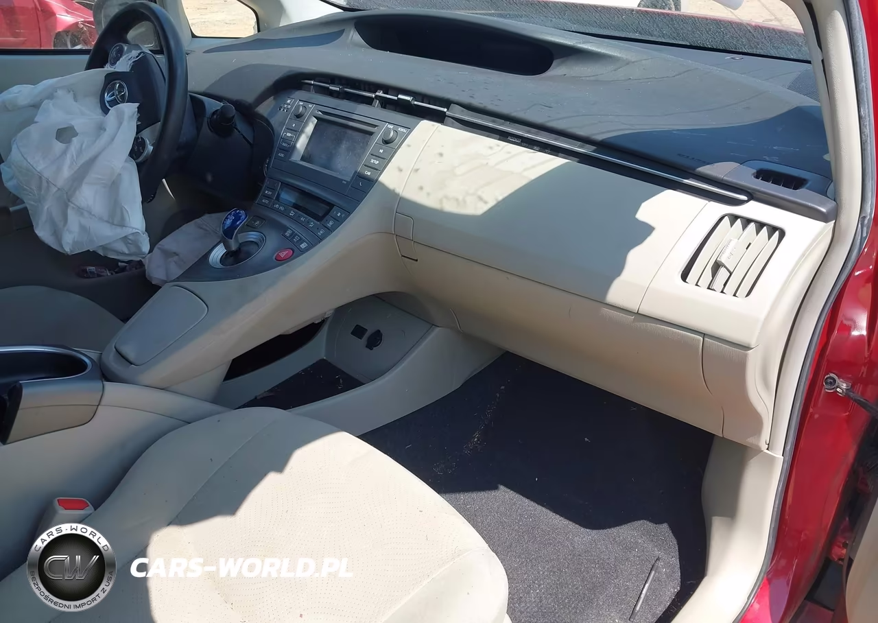 2015 Toyota Prius Two VIN:JTDKN3DU9F1979691 - 5