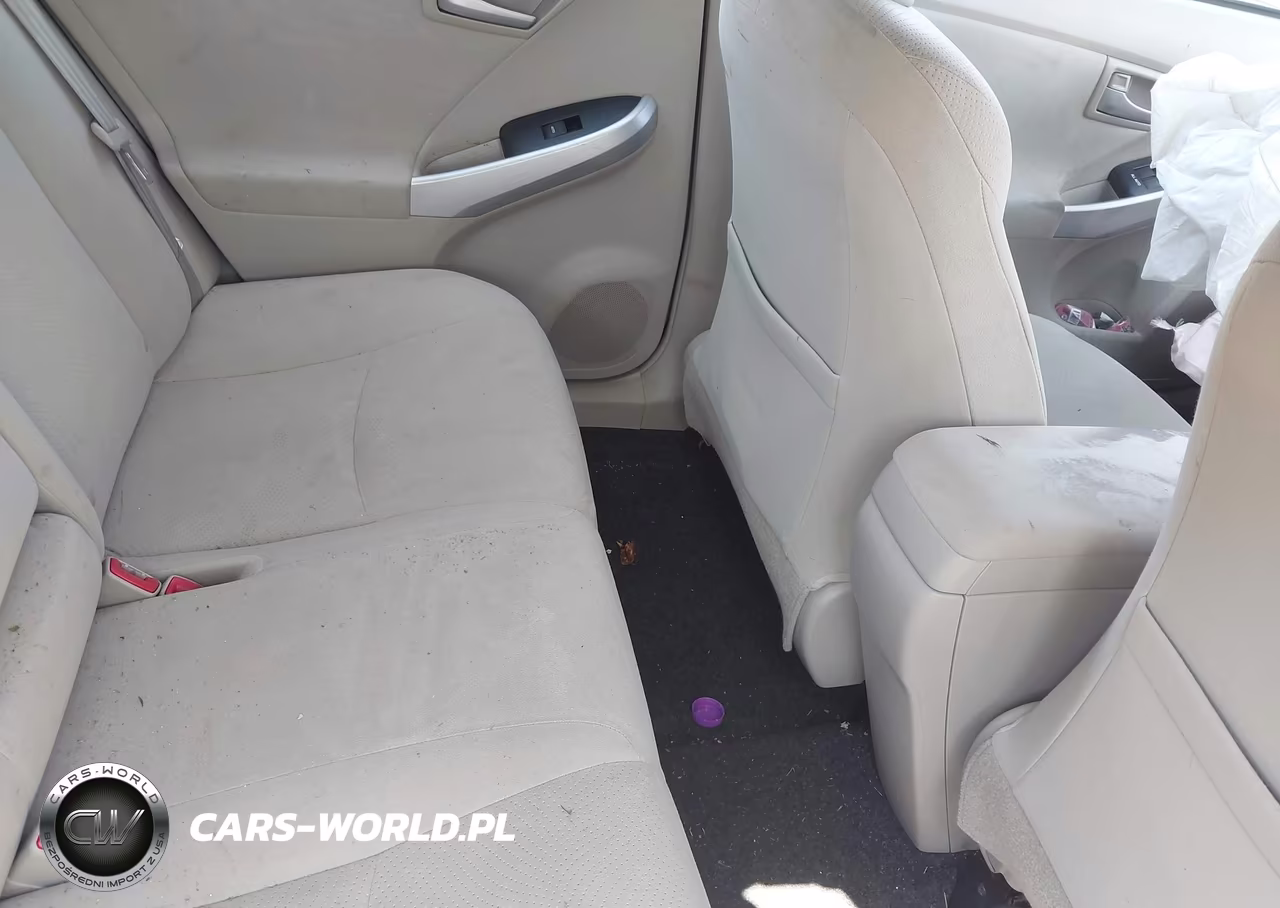 2015 Toyota Prius Two VIN:JTDKN3DU9F1979691 - 8
