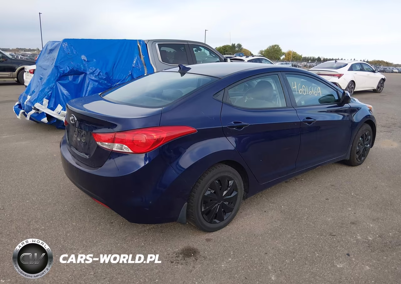 2012 Hyundai Elantra Gls VIN:5NPDH4AE5CH141083 - 4