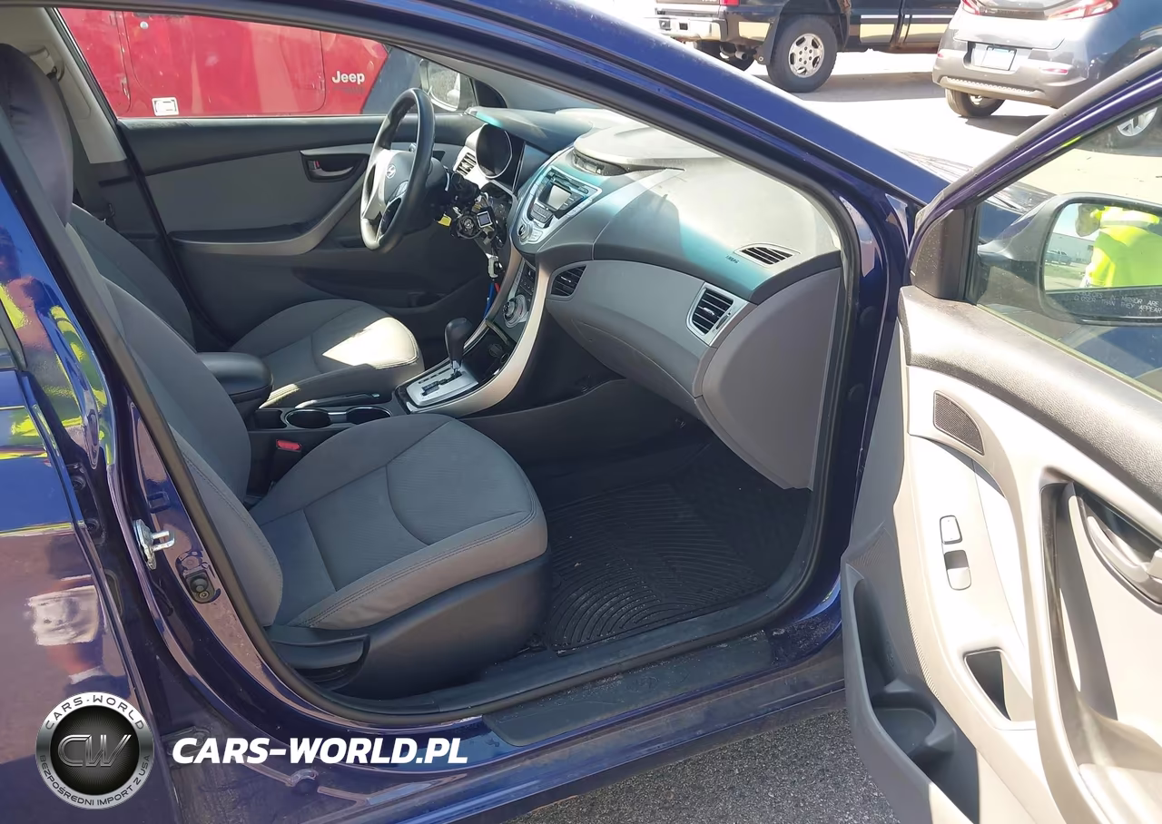 2012 Hyundai Elantra Gls VIN:5NPDH4AE5CH141083 - 5