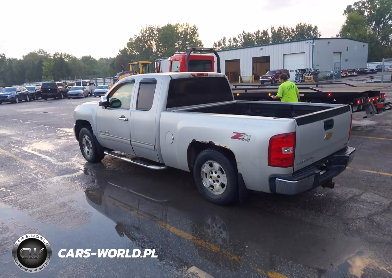 2010 Chevrolet Silverado 1500 Lt VIN:1GCSKSE35AZ127132 - 3