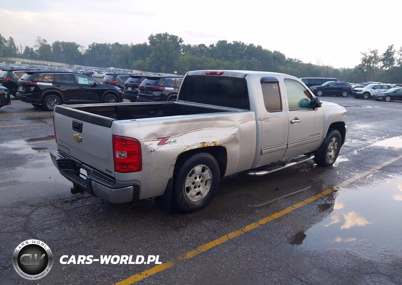 2010 Chevrolet Silverado 1500 Lt VIN:1GCSKSE35AZ127132 - 4