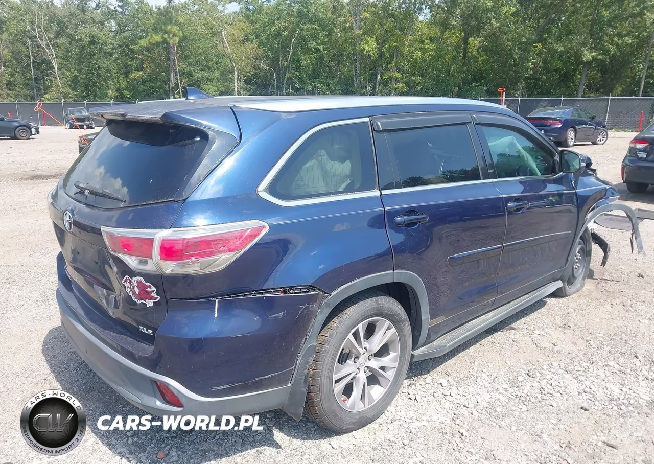 2014 Toyota Highlander Xle V6 VIN:5TDKKRFH5ES009592 - 4