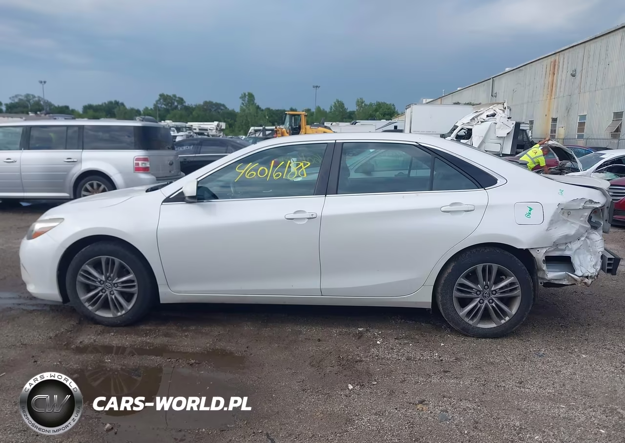 2015 Toyota Camry Se VIN:4T1BF1FK9FU115442 - 14