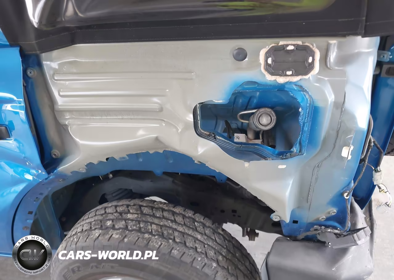 2022 Ford Bronco Big Bend VIN:1FMDE5BH9NLB09528 - 19