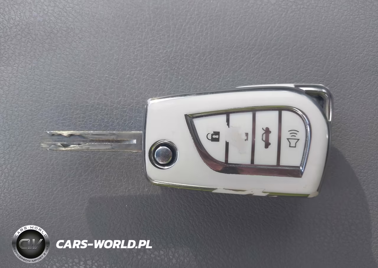 2021 Toyota Camry Le VIN:4T1C11AK8MU452935 - 11